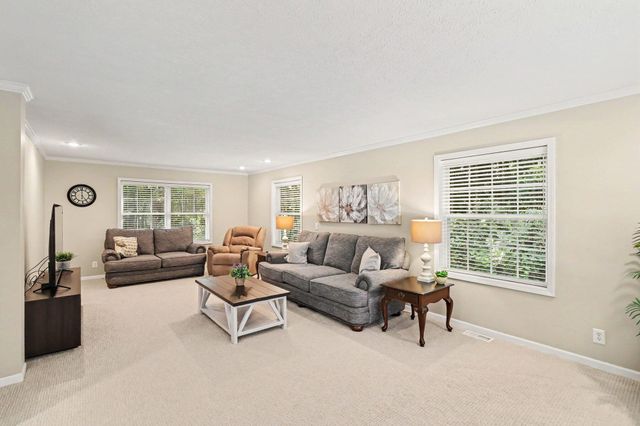 5856 Windingwood Drive, Kalamazoo, MI 49009