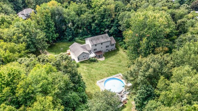 5856 Windingwood Drive, Kalamazoo, MI 49009