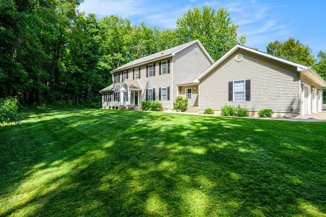 5856 Windingwood Drive, Kalamazoo, MI 49009