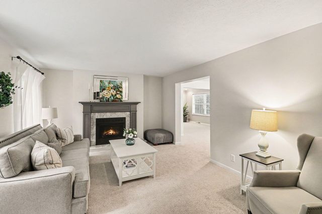 5856 Windingwood Drive, Kalamazoo, MI 49009