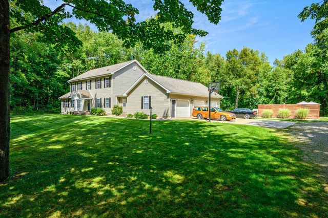 5856 Windingwood Drive, Kalamazoo, MI 49009
