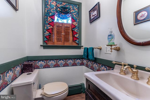 1169 SAINT MATTHEWS RD, Chester Springs, PA 19425