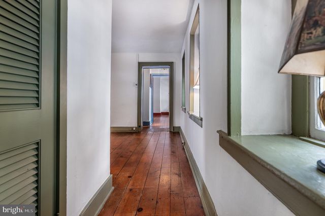 1169 SAINT MATTHEWS RD, Chester Springs, PA 19425