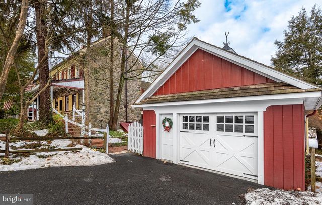 1169 SAINT MATTHEWS RD, Chester Springs, PA 19425