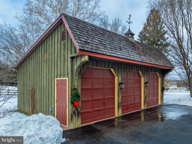 1169 SAINT MATTHEWS RD, Chester Springs, PA 19425