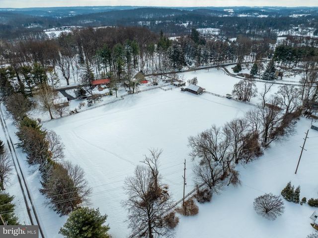 1169 SAINT MATTHEWS RD, Chester Springs, PA 19425