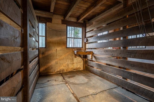 1169 SAINT MATTHEWS RD, Chester Springs, PA 19425