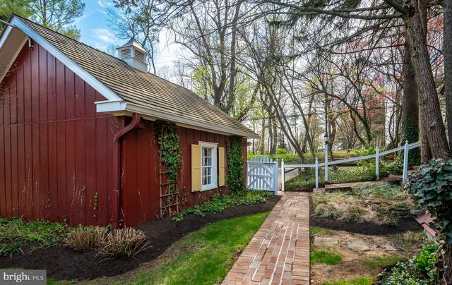 1169 SAINT MATTHEWS RD, Chester Springs, PA 19425