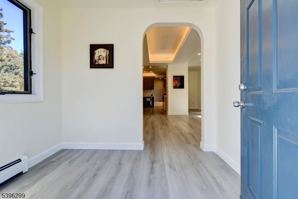 Image 2 of property listing at 58 Zeliff Ave, Little Falls Twp., NJ 07424