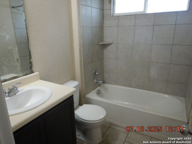 2530 Live Oak Pass, San Antonio, TX 78244
