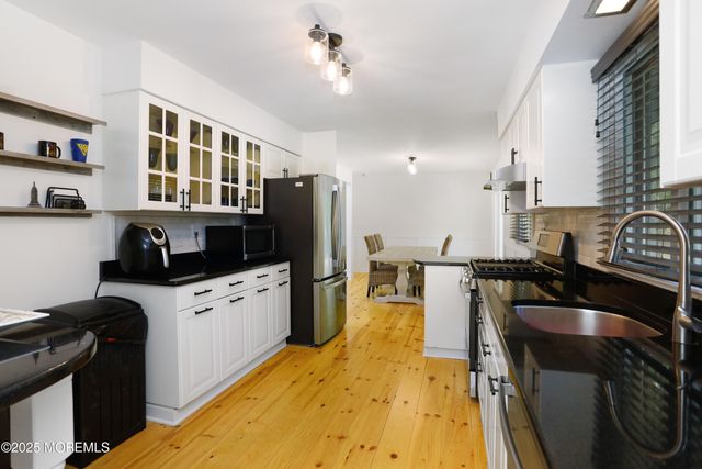 1422 Lakewood Road, Manasquan, NJ 08736