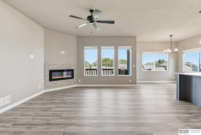 5520 N 181 Street, Elkhorn, NE 68022