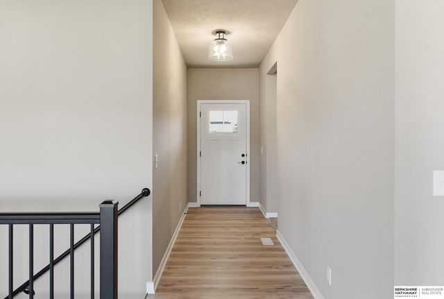 5520 N 181 Street, Elkhorn, NE 68022