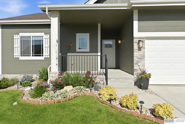 5520 N 181 Street, Elkhorn, NE 68022