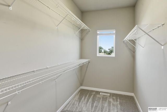 5520 N 181 Street, Elkhorn, NE 68022