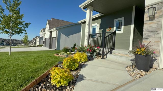 5520 N 181 Street, Elkhorn, NE 68022