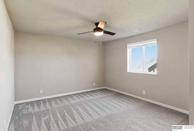 5520 N 181 Street, Elkhorn, NE 68022