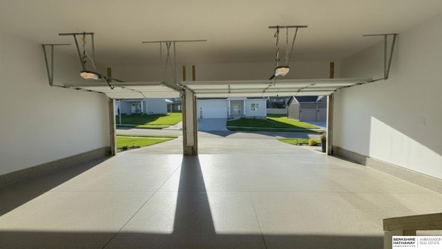 5520 N 181 Street, Elkhorn, NE 68022