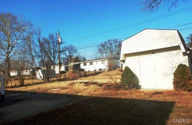 1435 Aspen Drive, Florissant, MO 63031