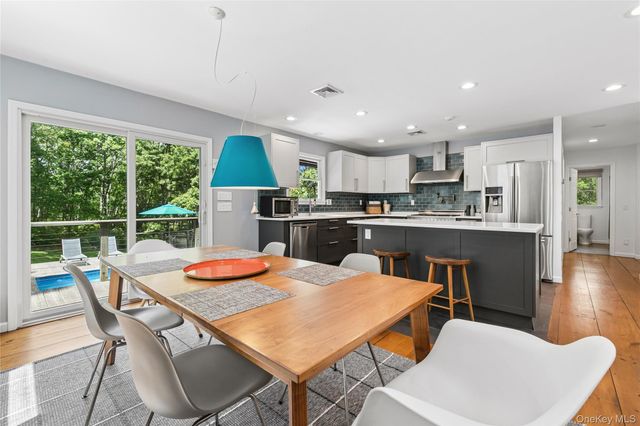 17 Squires Boulevard, Hampton Bays, NY 11946