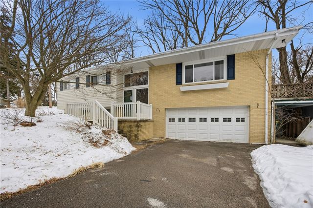 3801 Greenfield Rd, Hampton, PA 15101