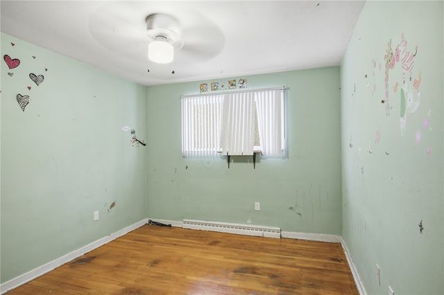 3801 Greenfield Rd, Hampton, PA 15101