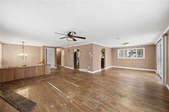 3801 Greenfield Rd, Hampton, PA 15101