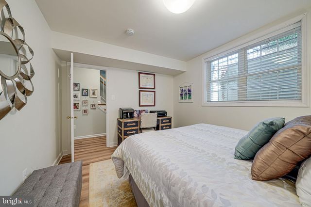 1146 WIMBLEDON DR, Mclean, VA 22101