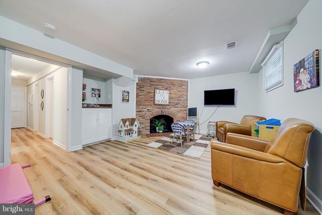 1146 WIMBLEDON DR, Mclean, VA 22101