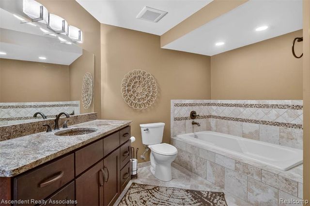 3372 Loon Lake Court 41, Waterford, MI 48329