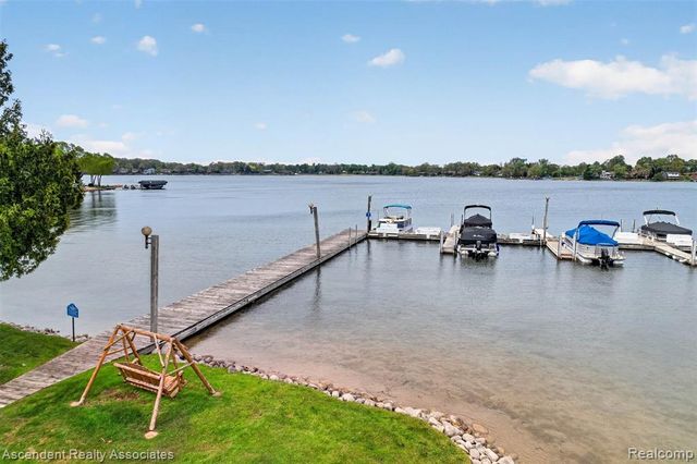 3372 Loon Lake Court 41, Waterford, MI 48329