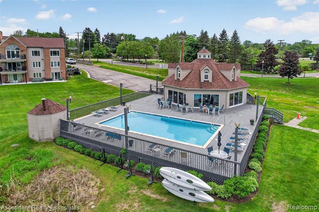 3372 Loon Lake Court 41, Waterford, MI 48329