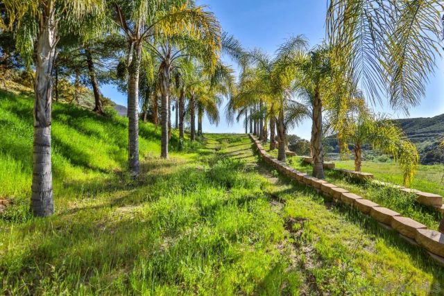 44945 Palladian Ct 15, Temecula, CA 92590