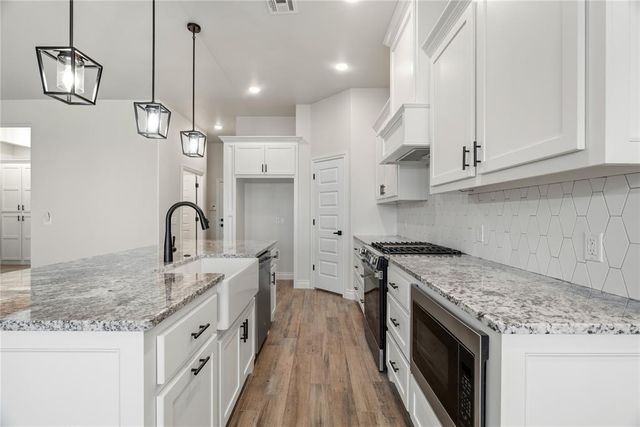 1437 Buckhorn Place, Tuttle, OK 73089
