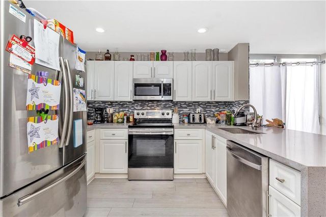 9812 NW 9th Court, Plantation, FL 33324