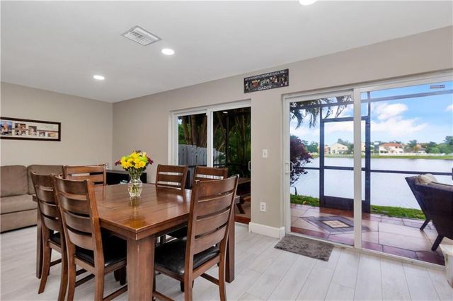 9812 NW 9th Court, Plantation, FL 33324
