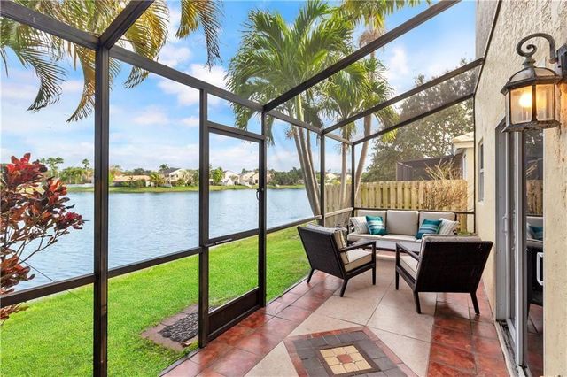 9812 NW 9th Court, Plantation, FL 33324