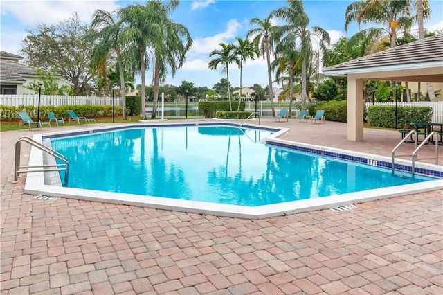 9812 NW 9th Court, Plantation, FL 33324
