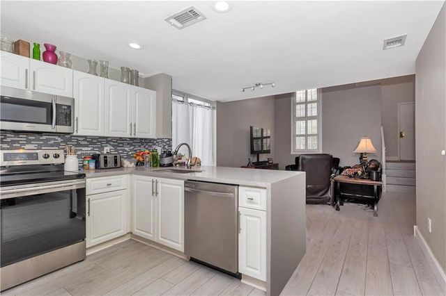 9812 NW 9th Court, Plantation, FL 33324