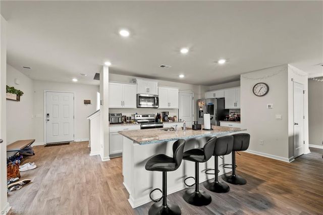 586 Tochi Court, Winston-salem, NC 27105