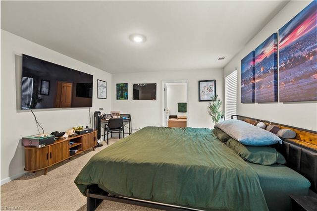 586 Tochi Court, Winston-salem, NC 27105