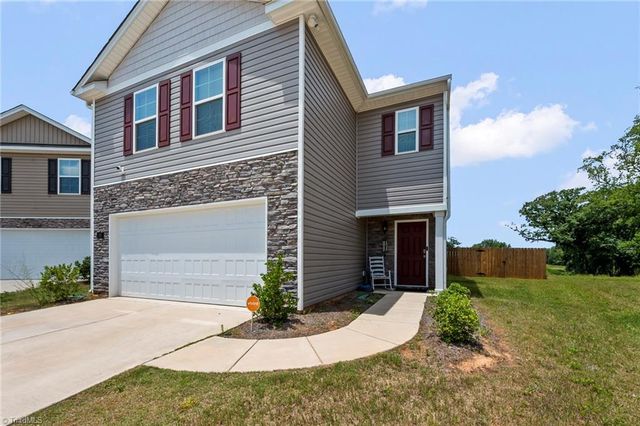 586 Tochi Court, Winston-salem, NC 27105