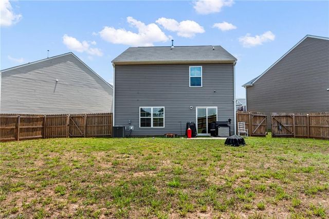 586 Tochi Court, Winston-salem, NC 27105