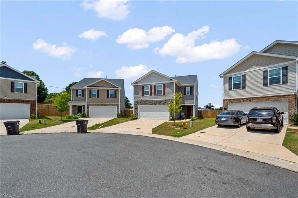 586 Tochi Court, Winston-salem, NC 27105
