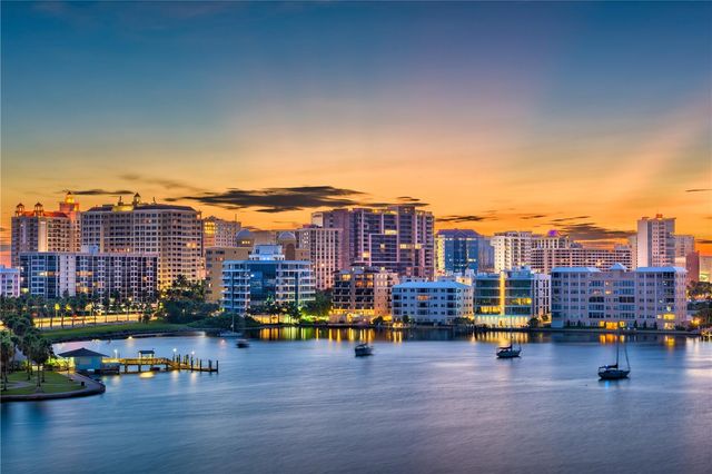 2866 LOUISE STREET, Sarasota, FL 34237