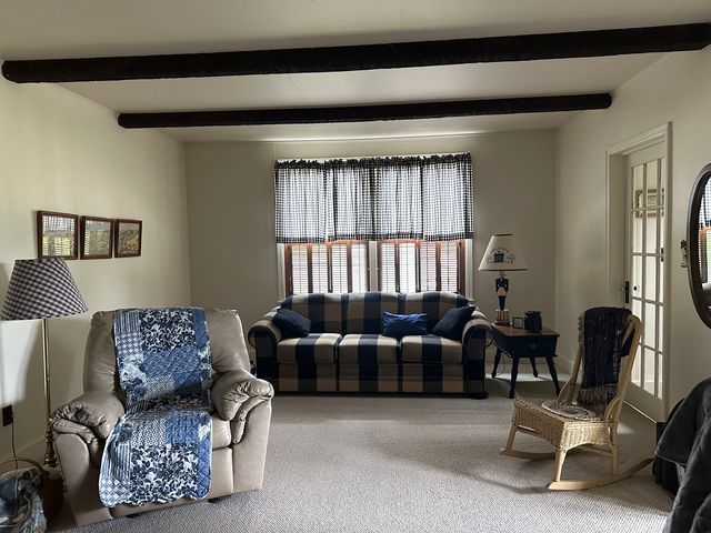 1363 2nd Avenue S, Clinton, IA 52732