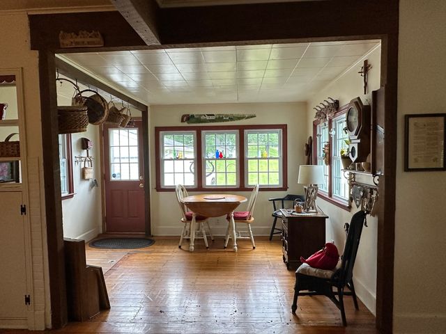 1363 2nd Avenue S, Clinton, IA 52732