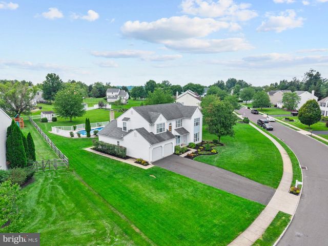 1438 BENTLEY DR, Warrington, PA 18976