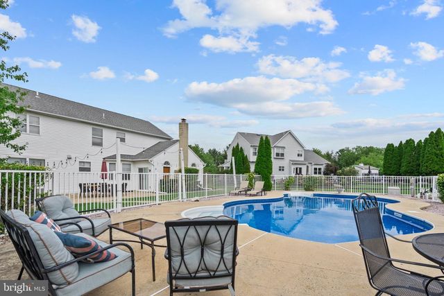 1438 BENTLEY DR, Warrington, PA 18976
