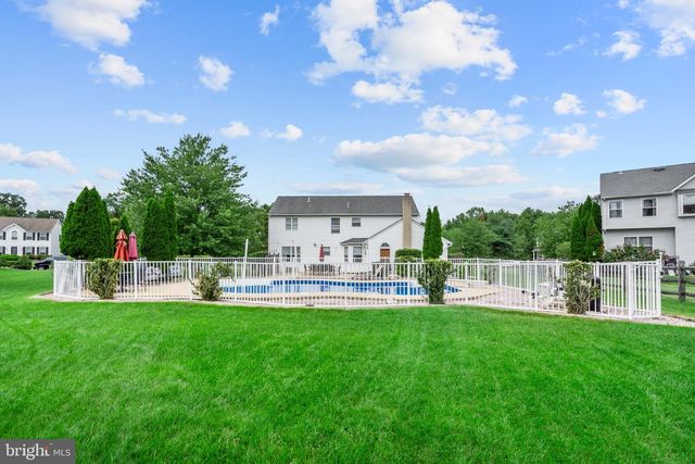 1438 BENTLEY DR, Warrington, PA 18976